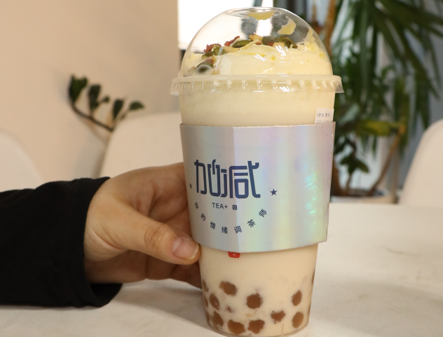 pp电子茶饮：社交属性为奶茶赋予了特殊使命